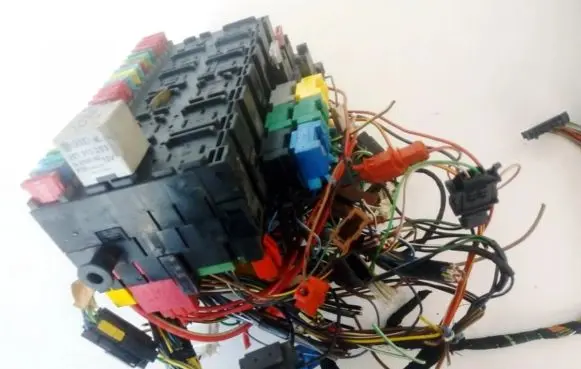Volkswagen PASSAT B4 Fuse box set