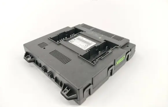 Skoda Fabia Mk2 (5J) Comfort/convenience module 6R7937087H