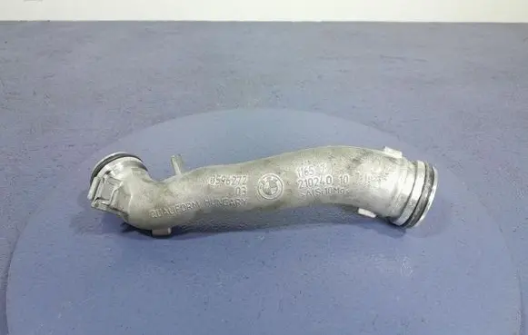 BMW X5 E53 Air intake hose/pipe 8596272