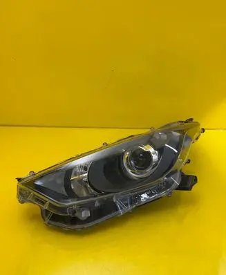 Toyota Yaris Headlight/headlamp K0-6