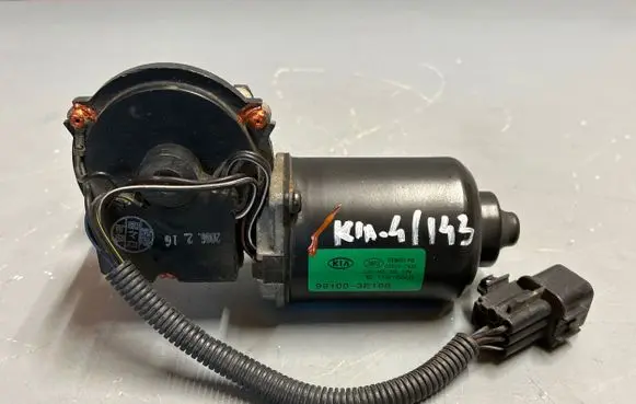 KIA Sorento Wiper motor 981003E100 035247430
