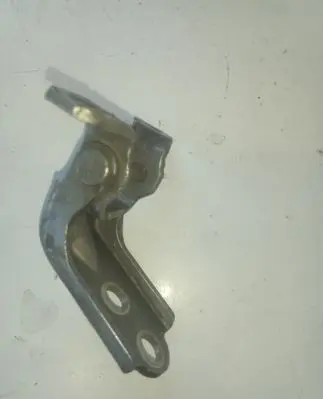 Subaru B9 Tribeca Rear door lower hinge