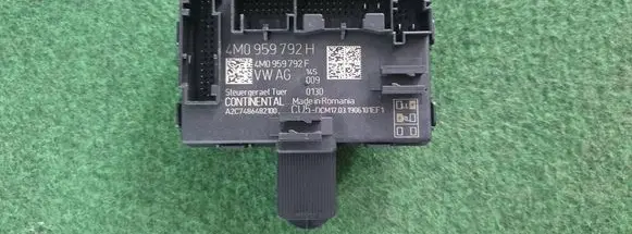 Audi A4 S4 B9 8W Door control unit/module 4M0959792H