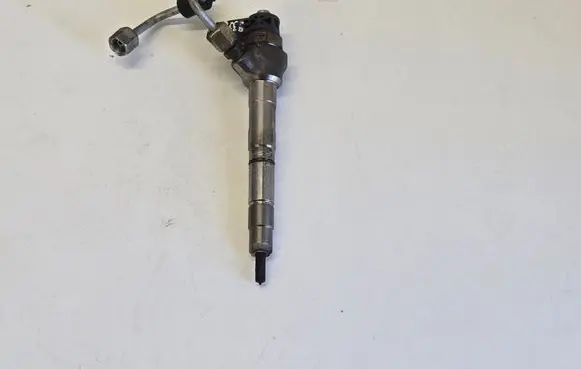 Audi A6 C7 Fuel injector 04L130277AE