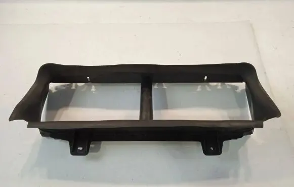 Ford Focus Intercooler air guide/duct channel BM518314BC D2L4A