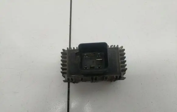 Opel Zafira A Glow plug pre-heat relay 09132691