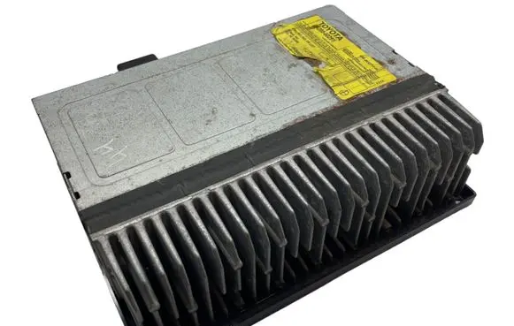 Toyota Land Cruiser (J120) Sound amplifier 8628060291