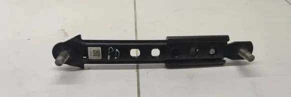 Renault Kadjar Seat belt adjustment rail 504BI9Z2AS