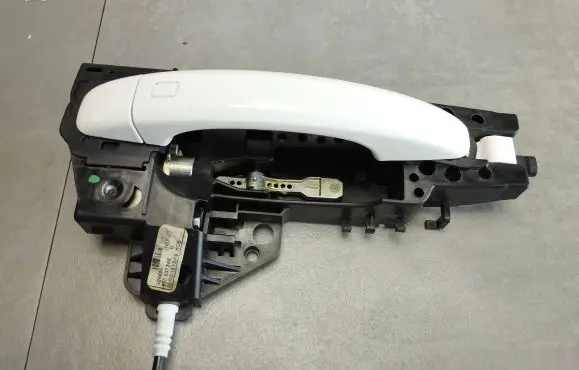Audi A5 Sportback 8TA Front door exterior handle 8T0837886 0910151549