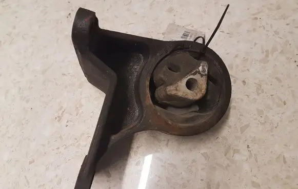 Jeep Grand Cherokee (WJ) Engine mount bracket 52059050