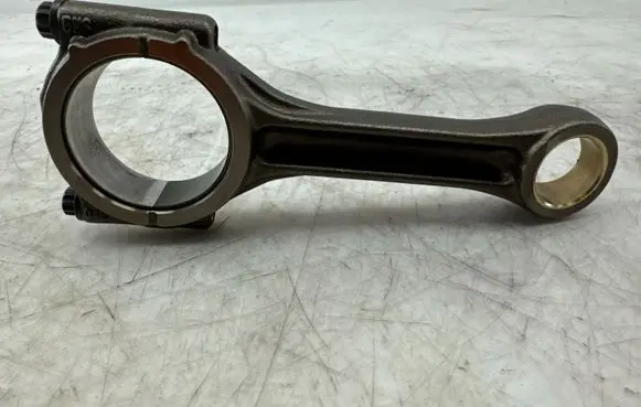 Volkswagen Golf VII Connecting rod/conrod 04LA