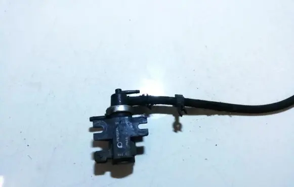 Audi A3 S3 8L Turbo solenoid valve 72190320 98t344