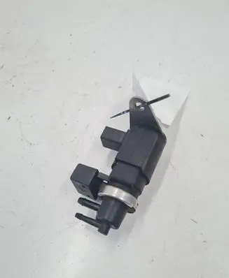 Audi A8 S8 D3 4E Turbo solenoid valve 057906630A