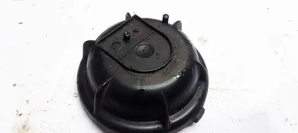 Volvo S60 Headlight/headlamp dust cover 89025105