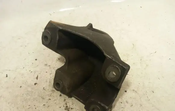 Volkswagen Touareg I Engine mounting bracket 7L6199308B AC46000 AHB11