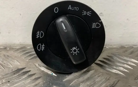 Volkswagen PASSAT B6 Light switch 1K0941431AS