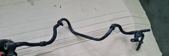 Audi A4 S4 B9 Vacuum line/pipe/hose 04L129456E