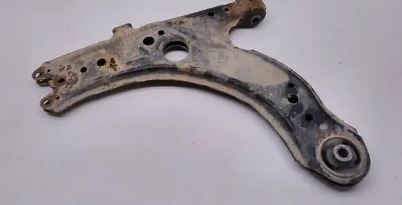 Skoda Octavia Mk1 (1U) Front lower control arm/wishbone 158B