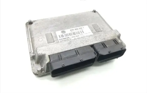 Volkswagen Polo IV 9N3 Engine control unit/module 03D906032T 3PD2508 5WP40238