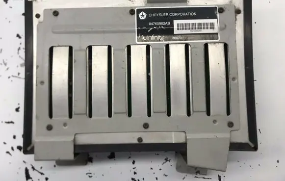 Chrysler 300M Sound amplifier 04760902AB nr16