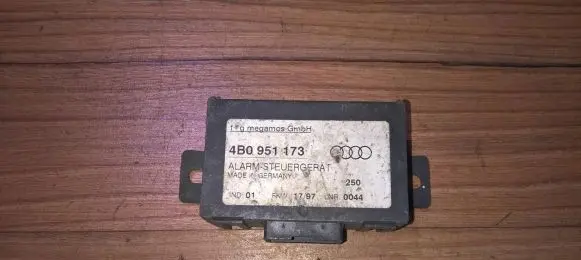 Audi A6 S6 C5 4B Other control units/modules 4b0951173