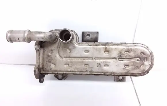 Skoda Octavia Mk2 (1Z) EGR valve cooler 038131513AD