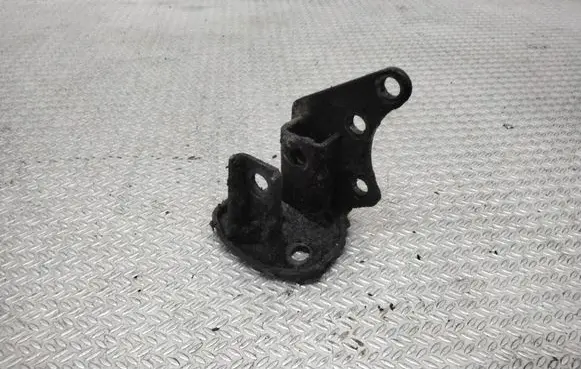 Land Rover Freelander Engine mounting bracket