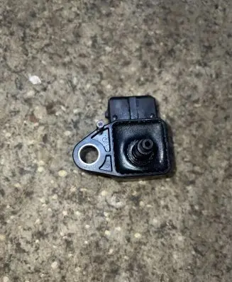 BMW 5 E39 Air pressure sensor 2246977