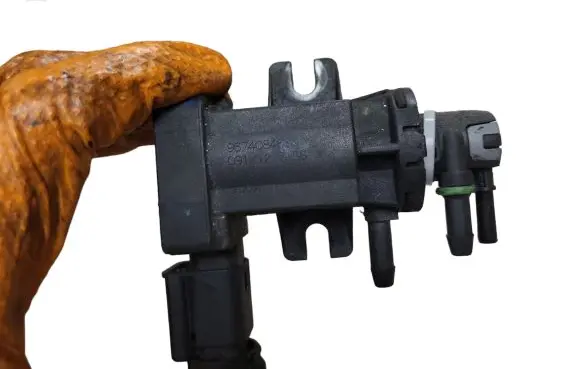 Citroen C5 Turbo solenoid valve 9674084680