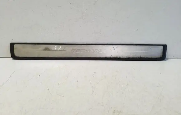 Volvo XC40 Front sill trim cover 32132599