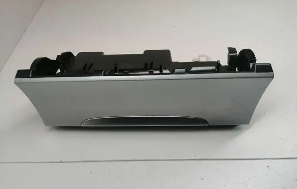 Volkswagen PASSAT B6 Ashtray (front) 3C0863284 3C0857961 318220100