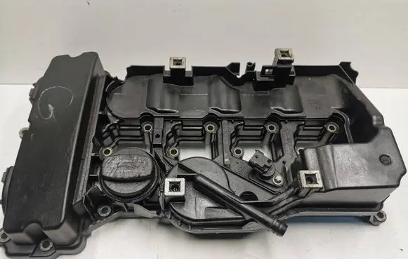Mercedes-Benz C W203 Rocker cam cover A2710101030 2710501102
