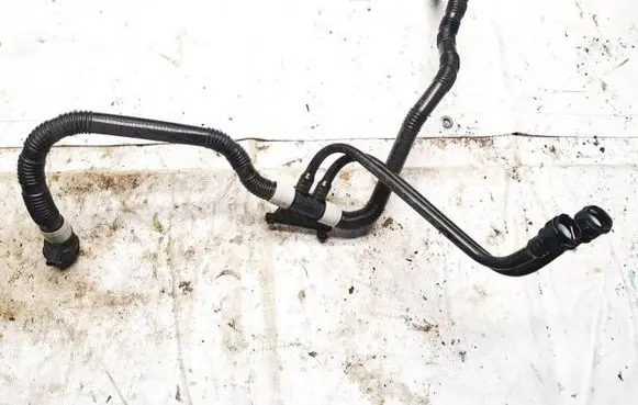 Tesla Model Y Engine coolant pipe/hose