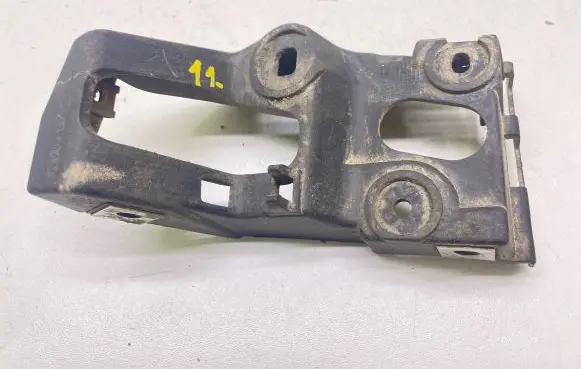Audi A4 S4 B6 8E 8H Fender mounting bracket 8E0853921