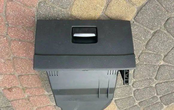 Ford Mondeo MK IV Glove box 7S71A06010