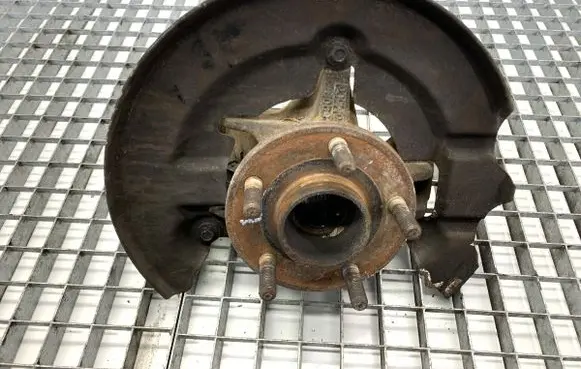 Ford Grand C-MAX Front wheel hub spindle knuckle 
