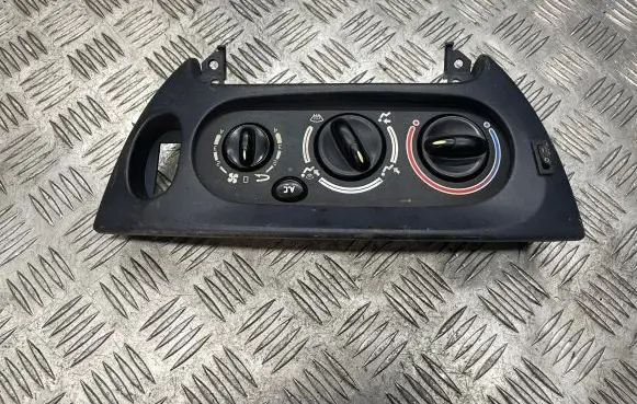 Renault Megane I Climate control unit 662369C B64PAC 101584