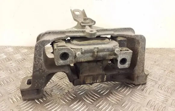 Mercedes-Benz B W246 W242 Engine mount bracket A2462402529