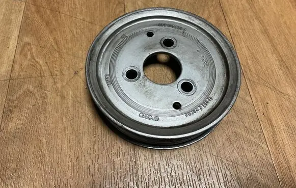 Volkswagen Touareg II Power steering pump pulley 059145255G