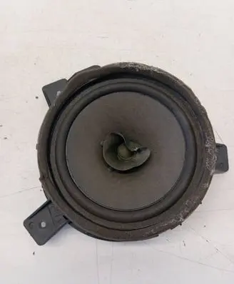 Mitsubishi Grandis Rear door speaker