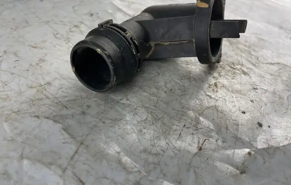 BMW 3 E46 Thermostat housing 1436043 1437085 1436042