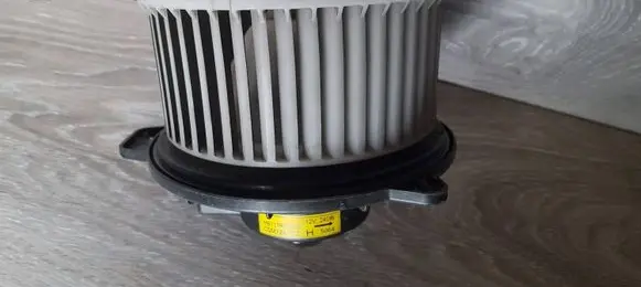Mazda 323 F Heater fan/blower HB111RC1ME CSM124002