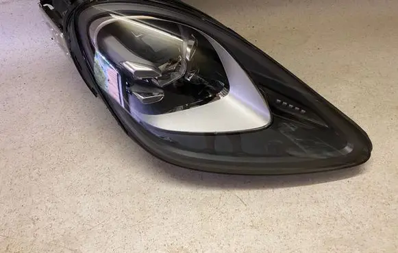 Porsche Cayenne (9Y0 9Y3) Headlight/headlamp 9Y0941034AA SSB748 EX01443964