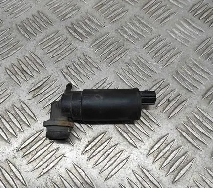 Land Rover Defender Windscreen/windshield washer pump DMC100550