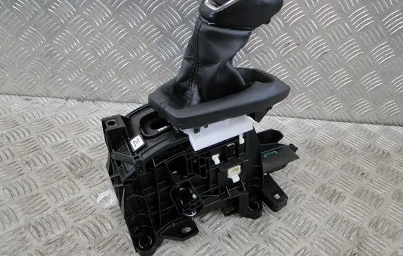 Toyota RAV 4 (XA50) Gear shifter/selector 75M016