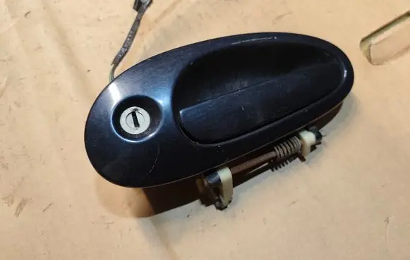 Chrysler Sebring (ST-22 - JR) Front door exterior handle 