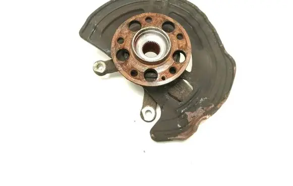 Front wheel hub