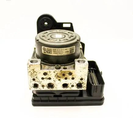 Seat Leon (5F) ABS Pump 5Q0614517AA 5Q0907379AB