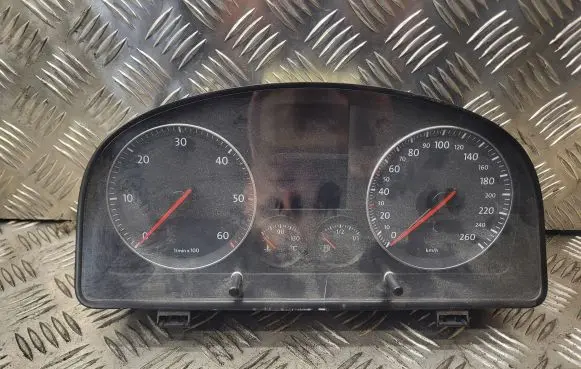 Volkswagen Touran I Speedometer (instrument cluster) 1T0920862F