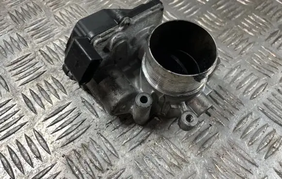 Audi A4 S4 B8 8K Throttle valve 03L128063E A2C53338105